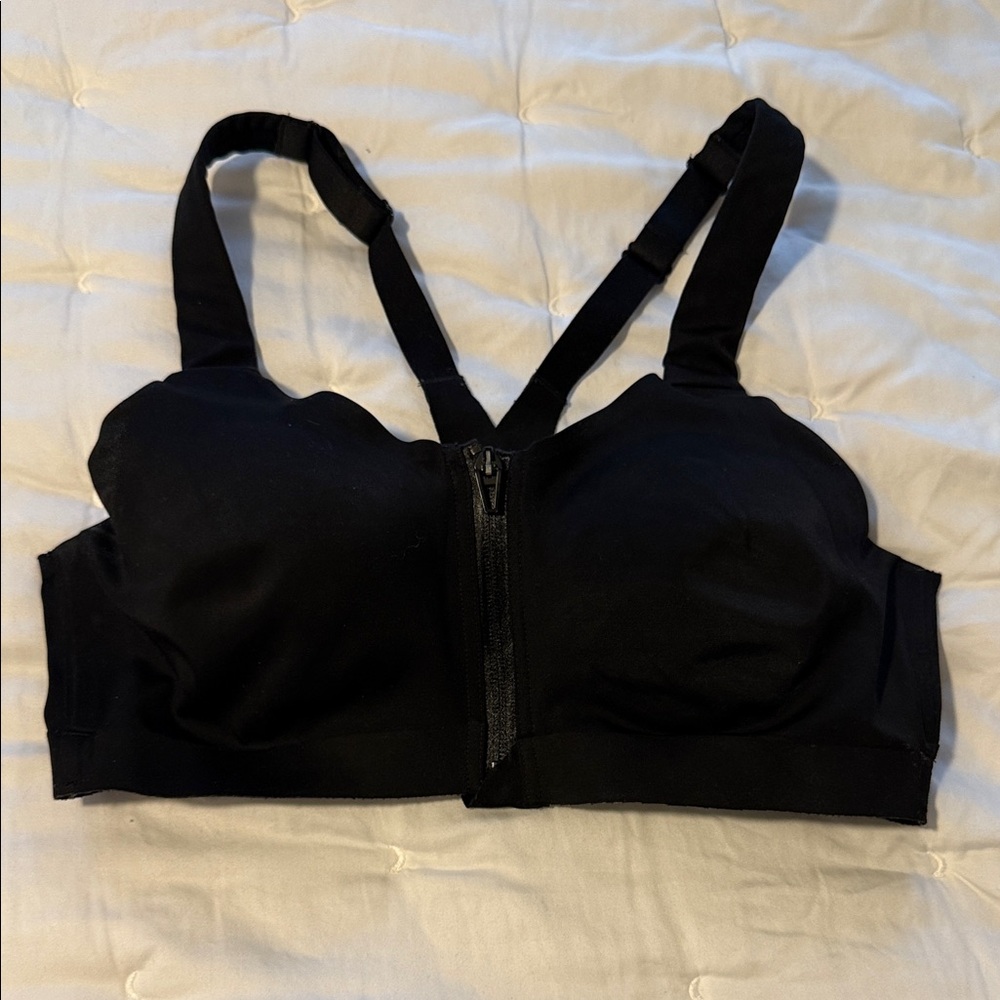 Victoria's Secret Knockout Front-Close Sports Bra EUC $25 OBO